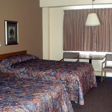 Chanhassen Inn Esterno foto
